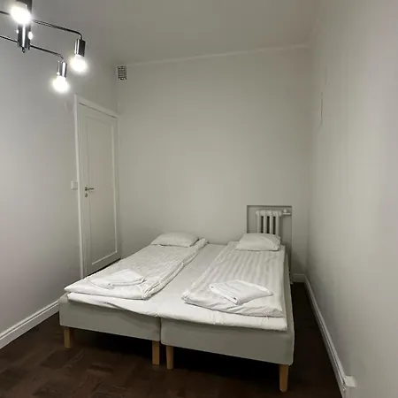Modern And Private 3 Bedroom With Sauna Apartment